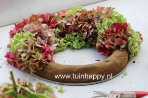 Tuinhappy.nl - hortensia krans maken