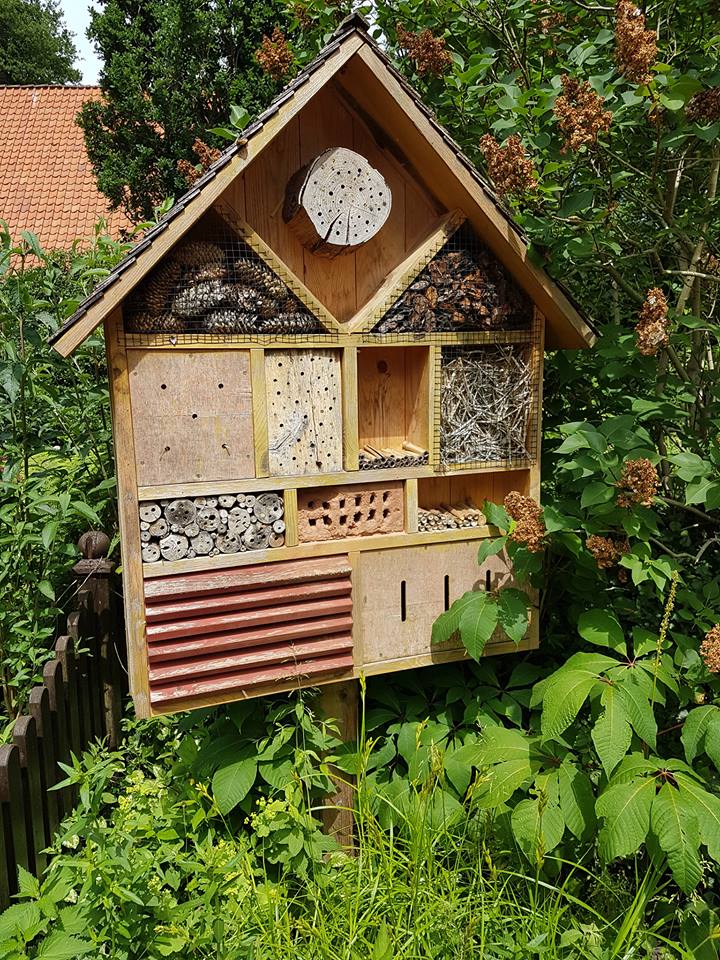 Insectenhotel heb jij een foto van een bijzonder insectenhotel?